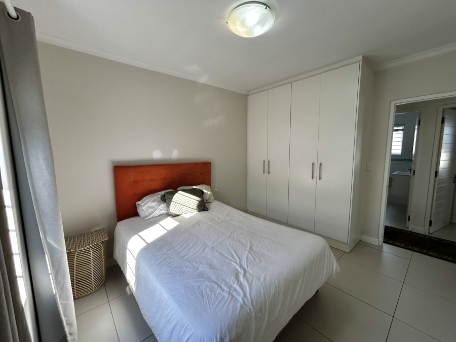 To Let 4 Bedroom Property for Rent in Sunningdale Western Cape